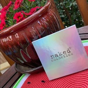 Naked Cosmetics Highlighter palette